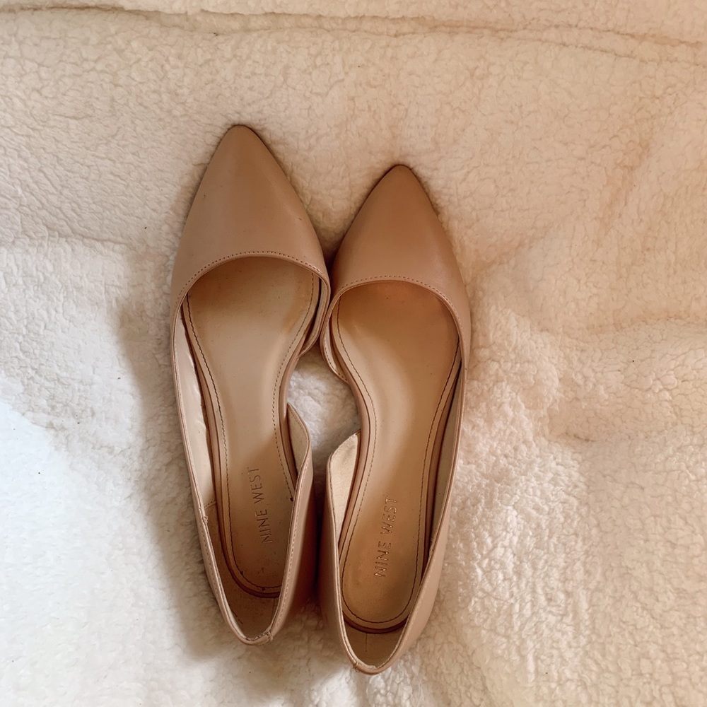 Nude flats